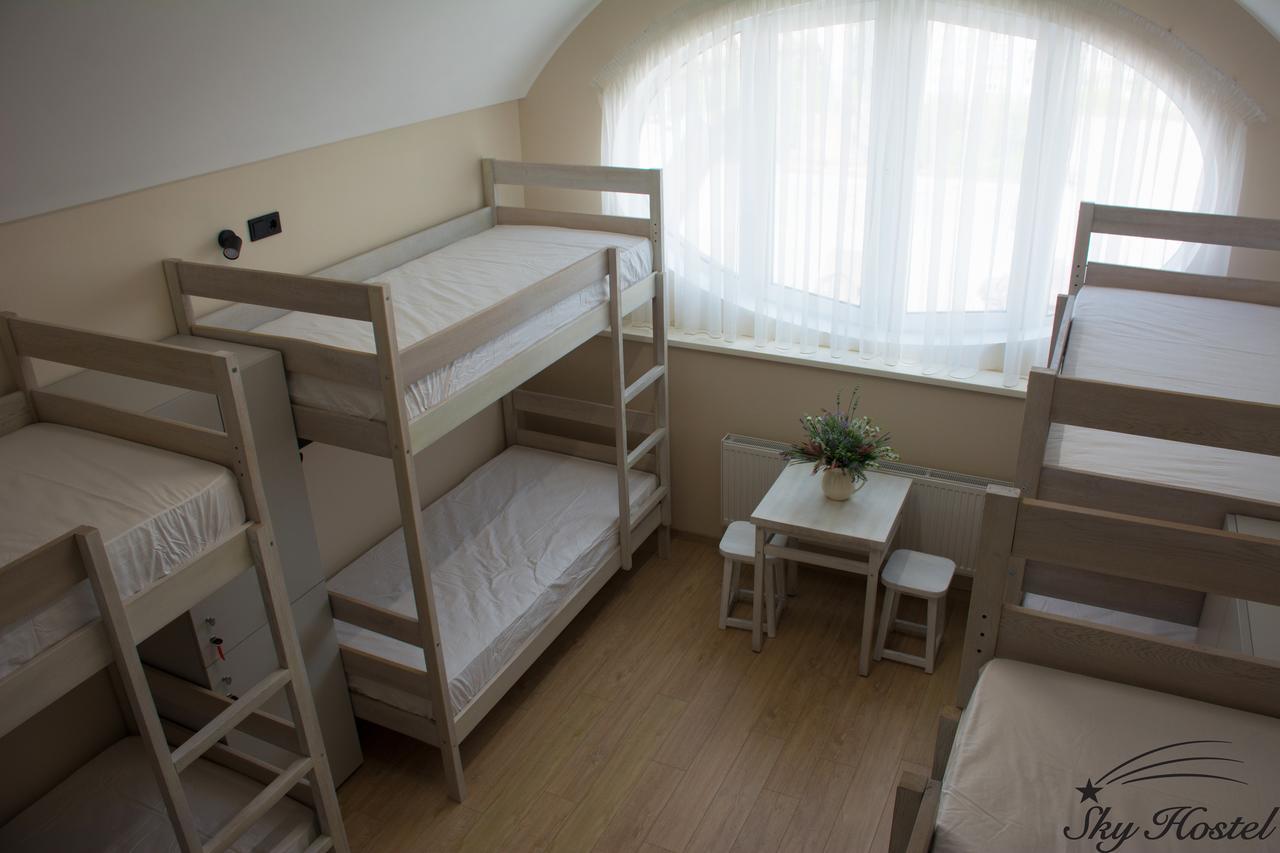 Sky Hostel Kiev Exteriör bild